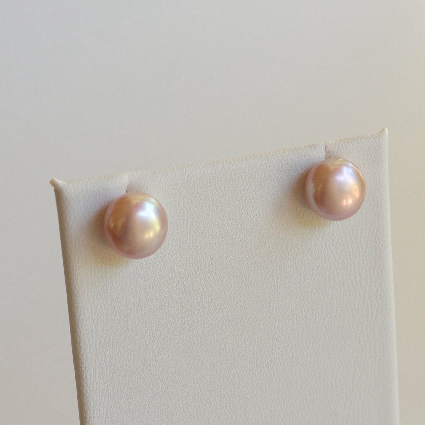 Medium Freshwater Pearl Stud Earrings - silver/pink