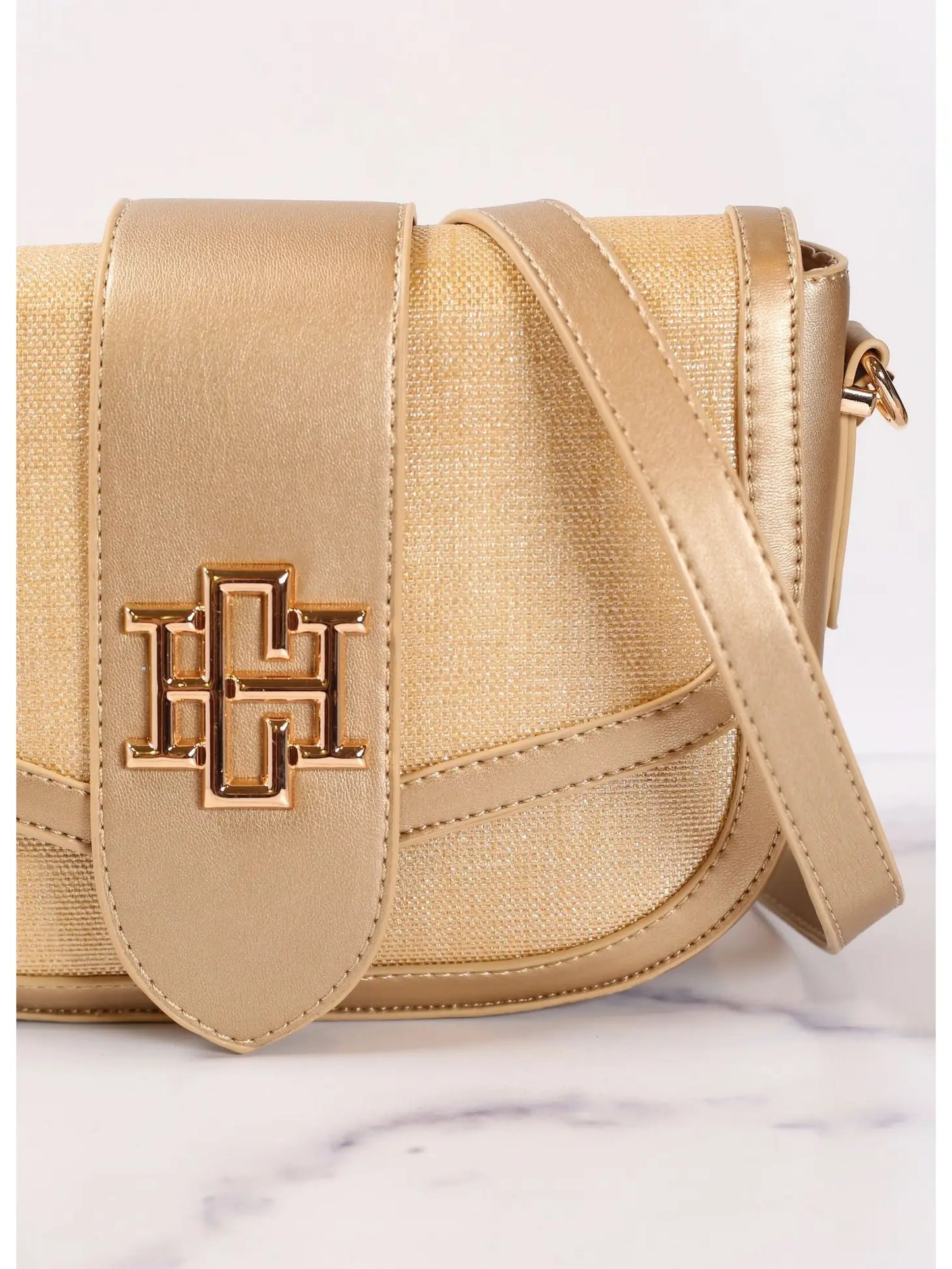 CAROLINE HILL Griffin Crossbody Bag - gold straw
