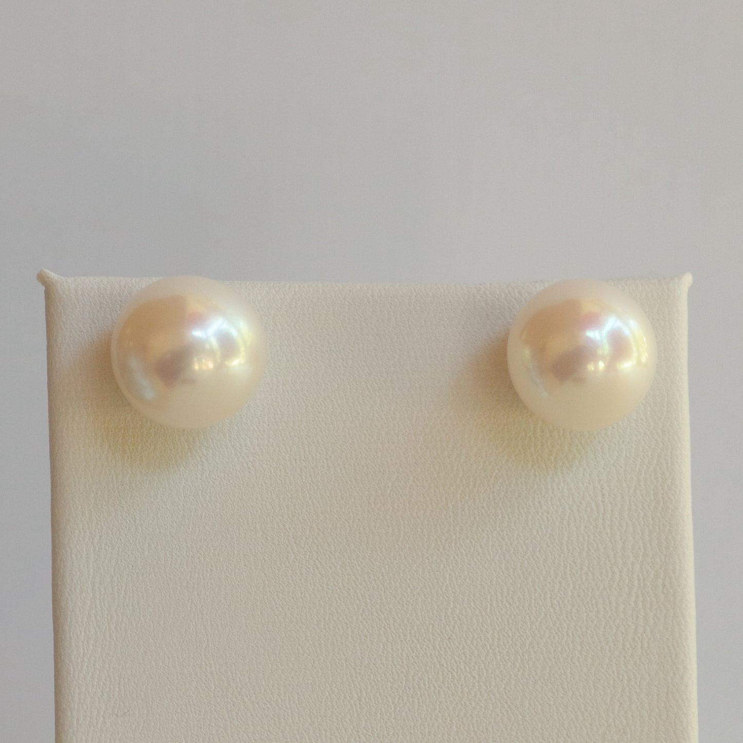 Large Freshwater Pearl Stud Earrings - silver/white