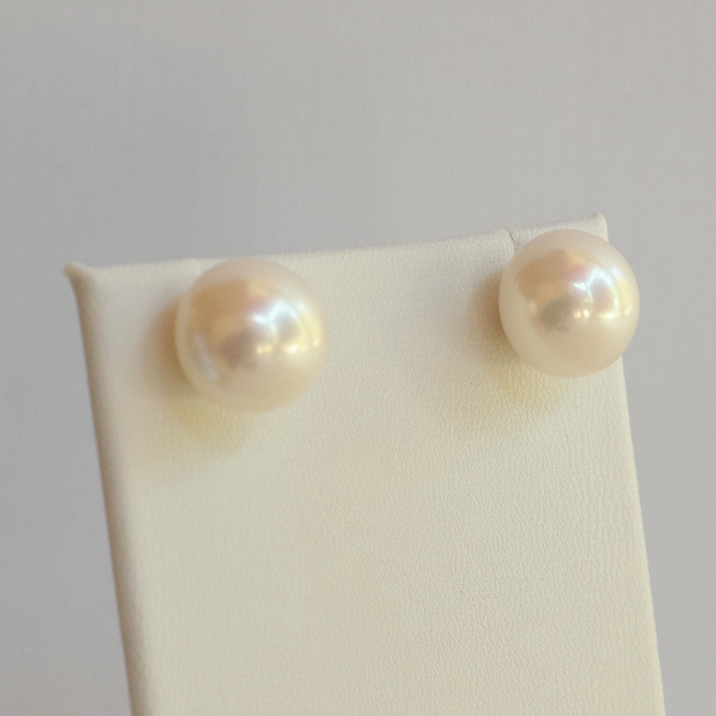 Large Freshwater Pearl Stud Earrings - silver/white